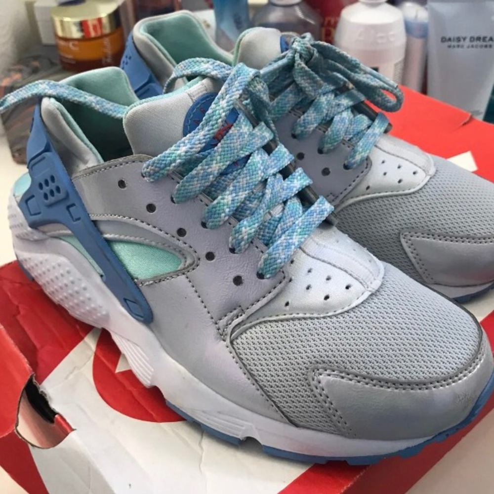 Women sneakers